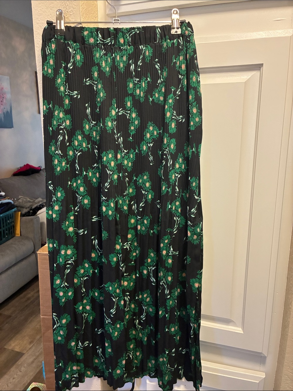 Topshop Black Crystal Floral Pleated Midi Skirt with tie belt - Picture 10 of 11